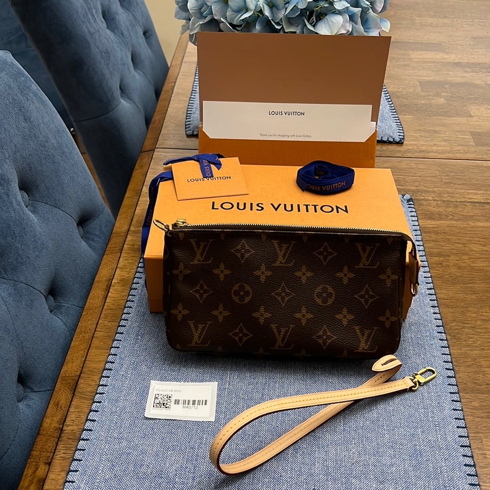 Louis Vuitton Authentic Pochette Accessories Handbag. Made In France. NWT.